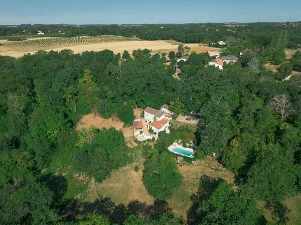 Propriété de campagne avec piscine, annexe et vue panoramique