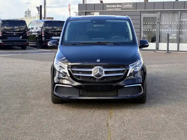 Mercedes Cla sse v 300 d extra-long avan — photo 41