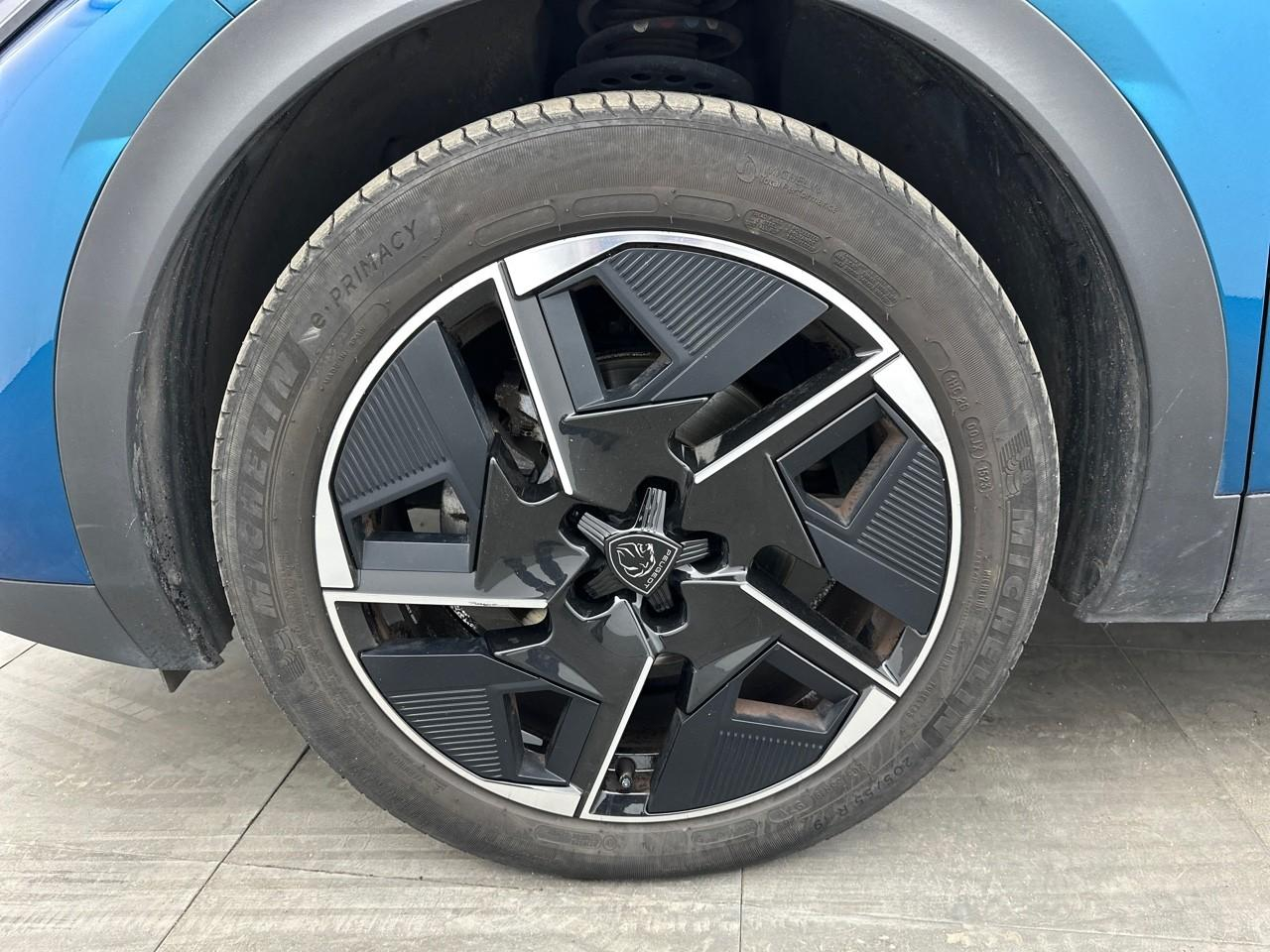 Peugeot 408 puretech 130 ch s&s eat8 gt — photo 14