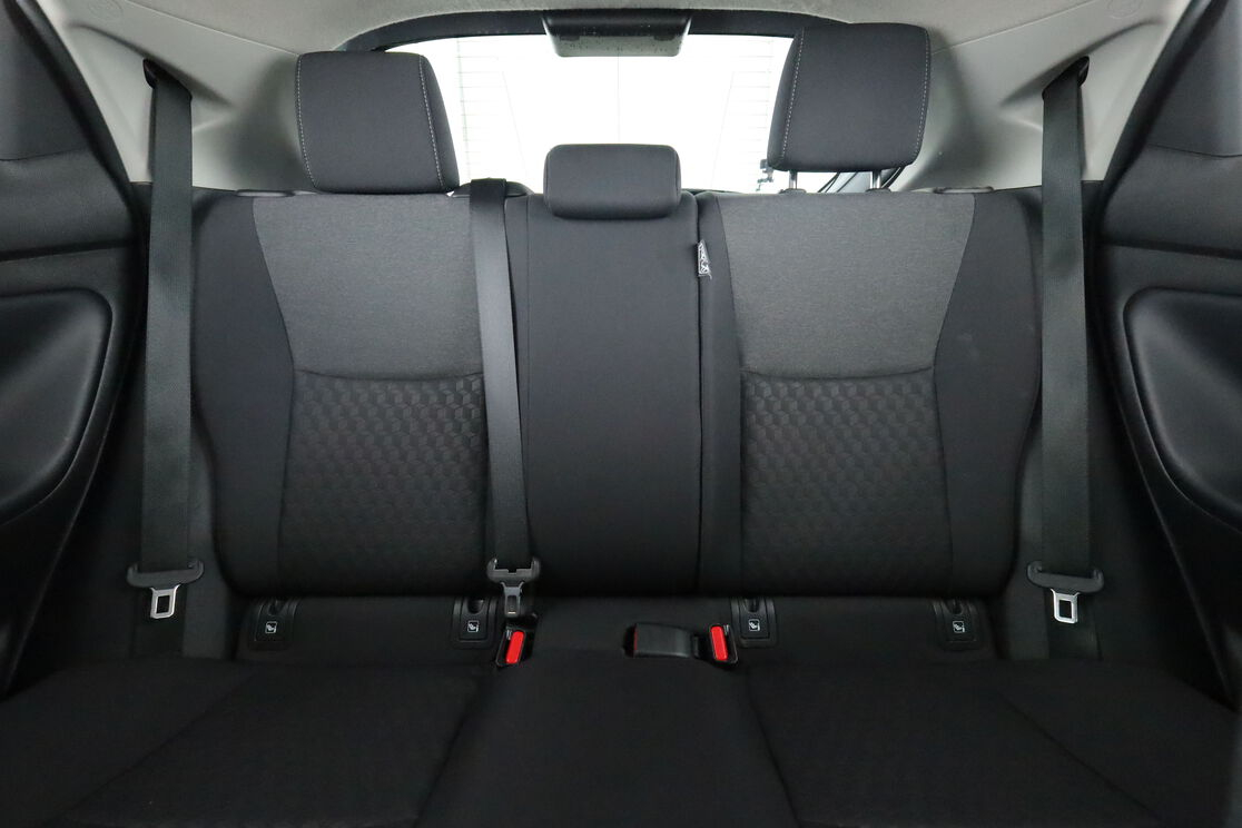 Toyota Yaris 1.5 Hybrid Design — photo 14