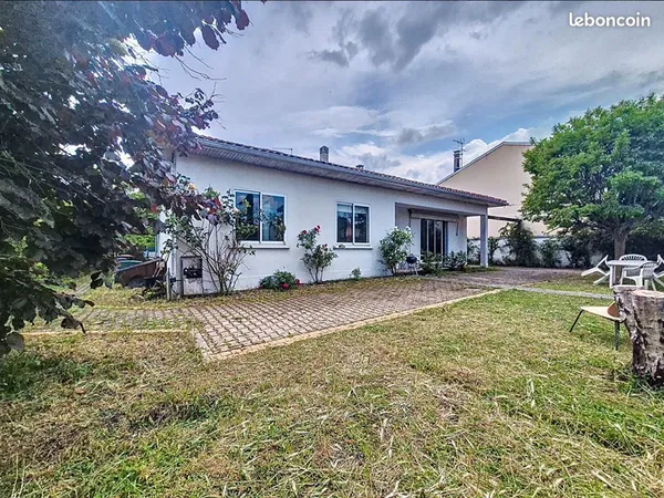 Maison plain-pied - 5 chambres - terrain 616 m² - dépendance - garage - 2 min du tram - Pessac (3360