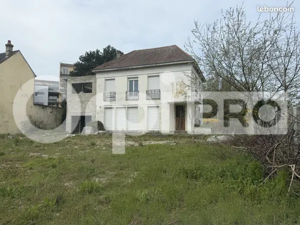 Bâtiment 150 m²