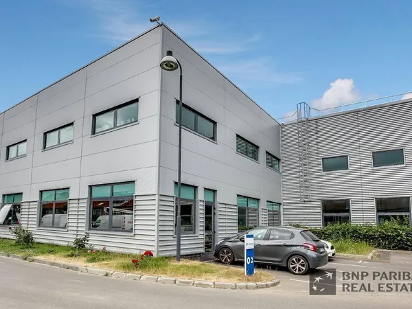 Local d'activité 1404 m²