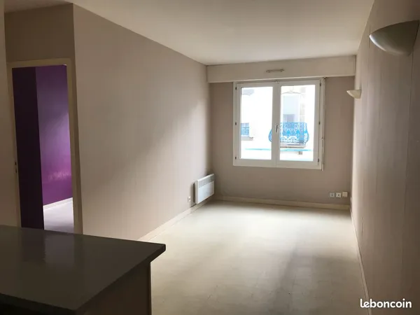 Loue T1 bis de 32,16 m2 vide Octroi Brest