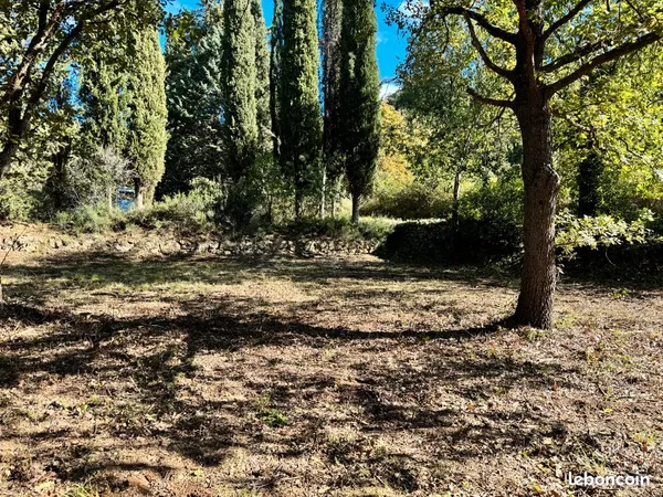 JOUQUES TERRAIN CONSTRUCTIBLE 1146m²