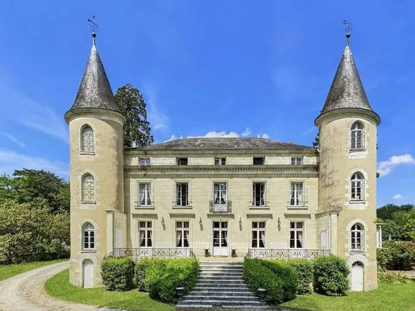 Château 20 pièces 650 m²