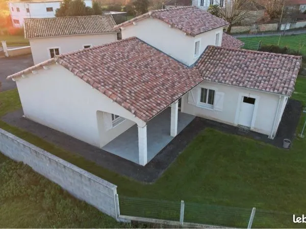 Très belle maison toute équipée 160m2