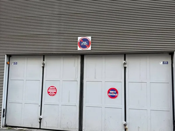 Parking 12 m²