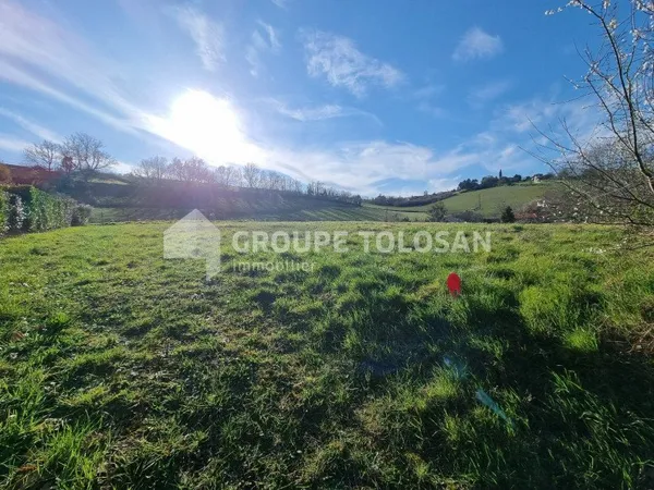 Terrain 1083 m²