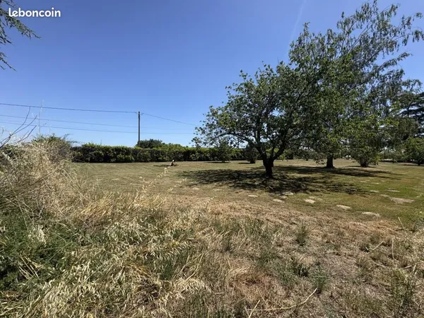 Terrain 1 000 m² Saint Pierre D Eyraud
