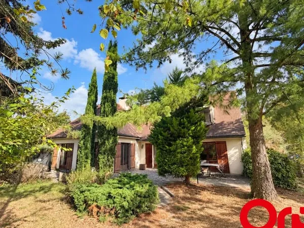 Maison 5 pièces 233 m²