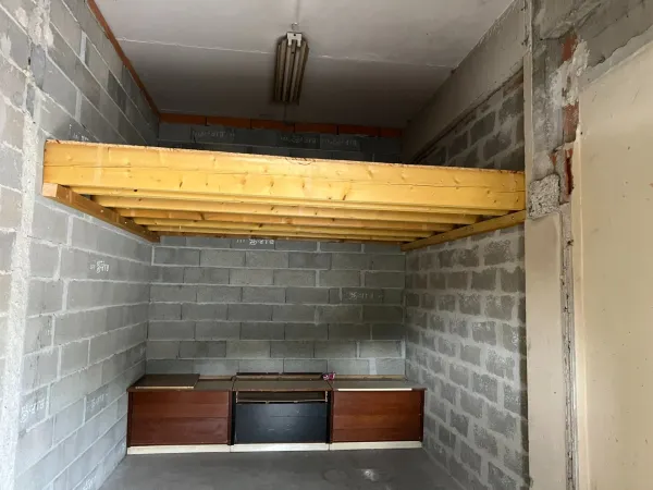 Parking/Garage/Box