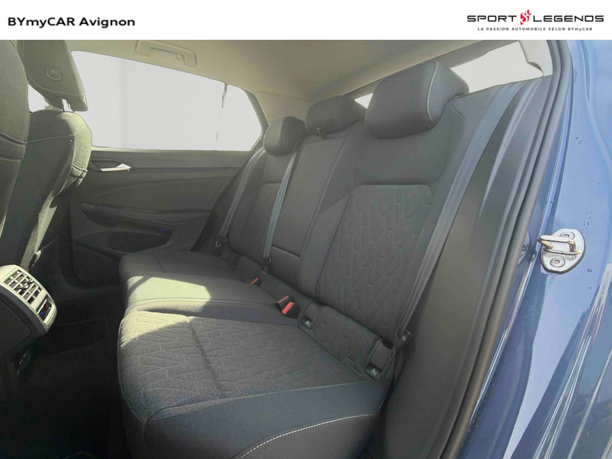 Volkswagen Golf 1.5 eTSI EVO2 116 DSG7 — photo 23
