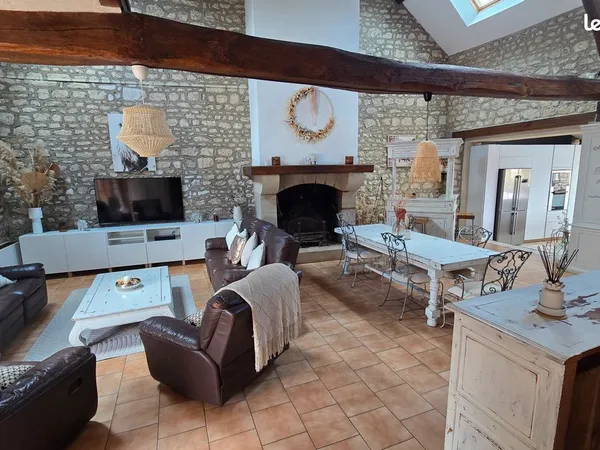 Maison à Louer à 10 min Autoroute A6 Auxerre Nord et 10 min de la gare de Laroche-Migennes