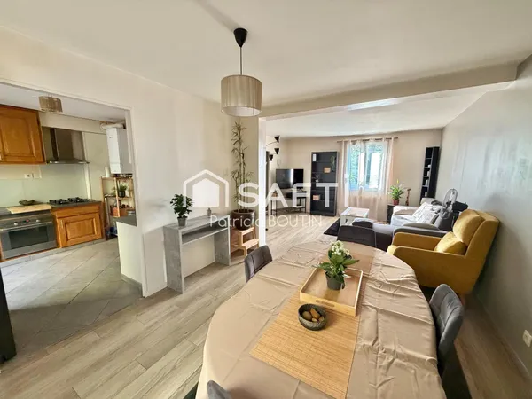 PAVILLON 3 CHAMBRES + BUREAU, GARAGE ET JARDIN A NIORT !