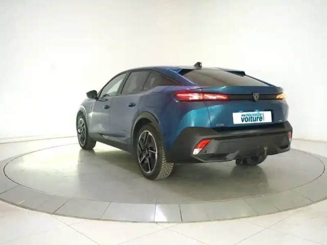 Peugeot 408 phev 225 e-eat8 — photo 10