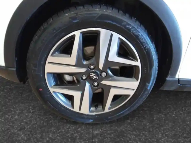 Hyundai Bayon 1.0 t-gdi 100 dct-7 hybrid 48v — photo 31