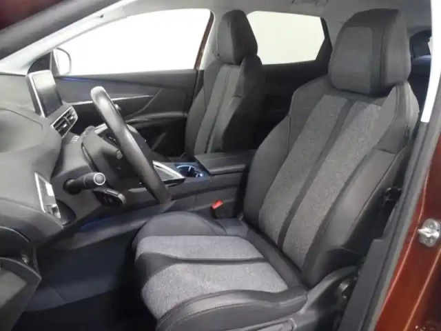Peugeot 3008 1.2 puretech 130ch allure s&amp;s — photo 11