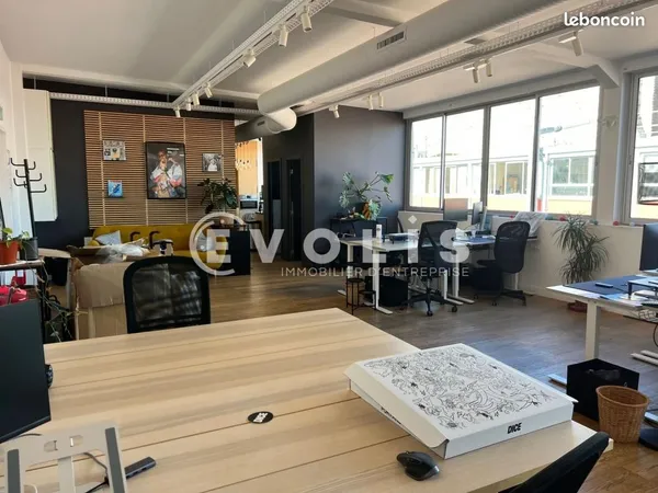 Bureau 96 m²