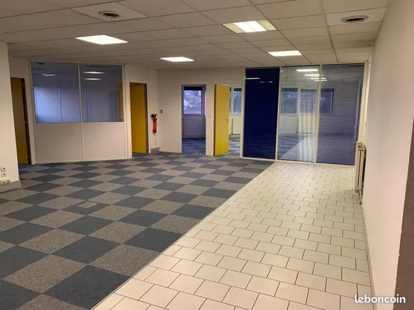 Bureau à louer direct propriétaire 195m2