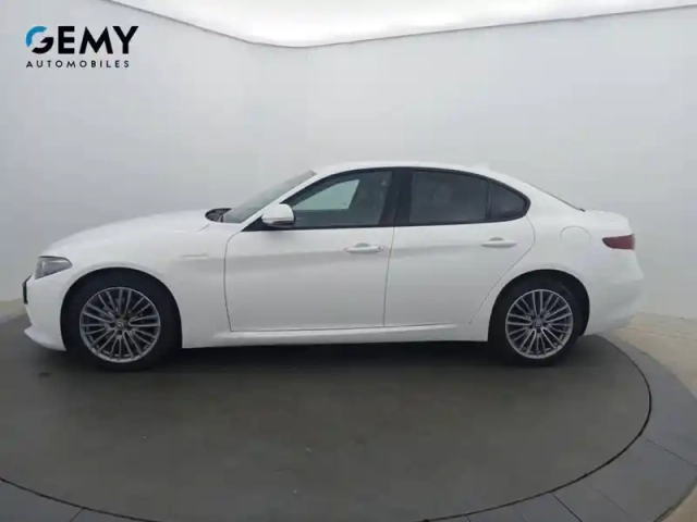 Alfa Romeo Giulia 2.2 210 ch at8 q4 — photo 10