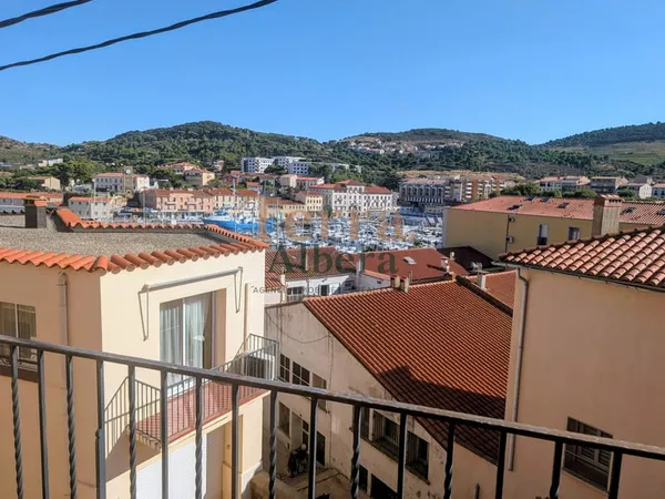 PORT-VENDRES - Appartement F3 Cabine avec vue Port à rénover