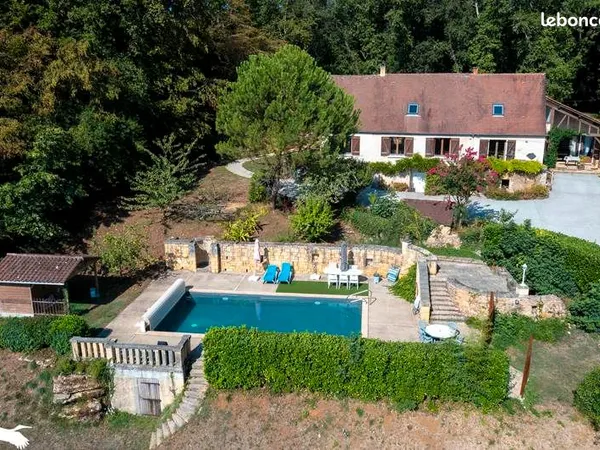 Maison 7 pièces 180 m²