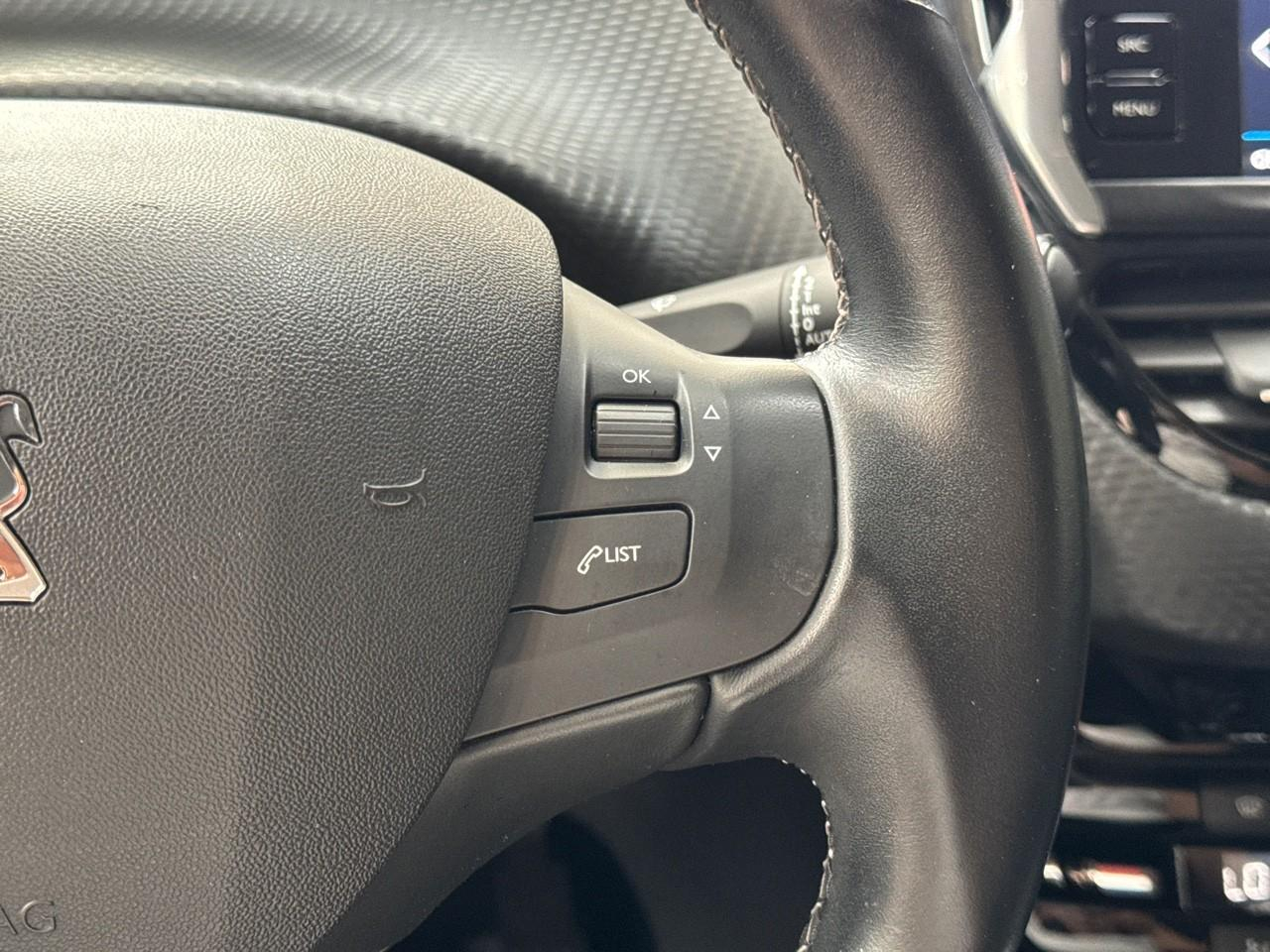 Peugeot 208 1.2 puretech 110ch e6.c allure s&s 5p — photo 13