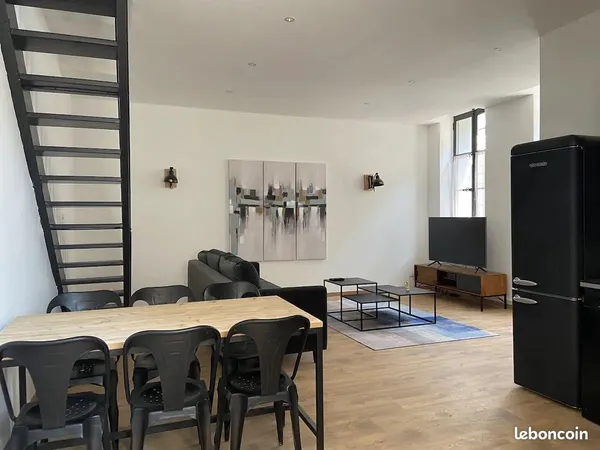 Appartement duplex à l'intérieur des remparts