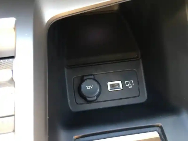 Peugeot 408 puretech 130 ch s&amp;s eat8 — photo 22