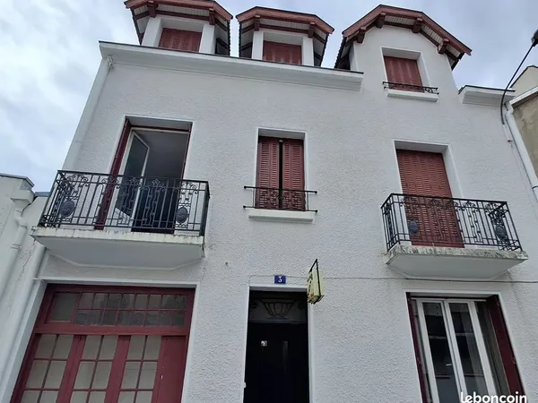 Maison 11 pièces 285 m²