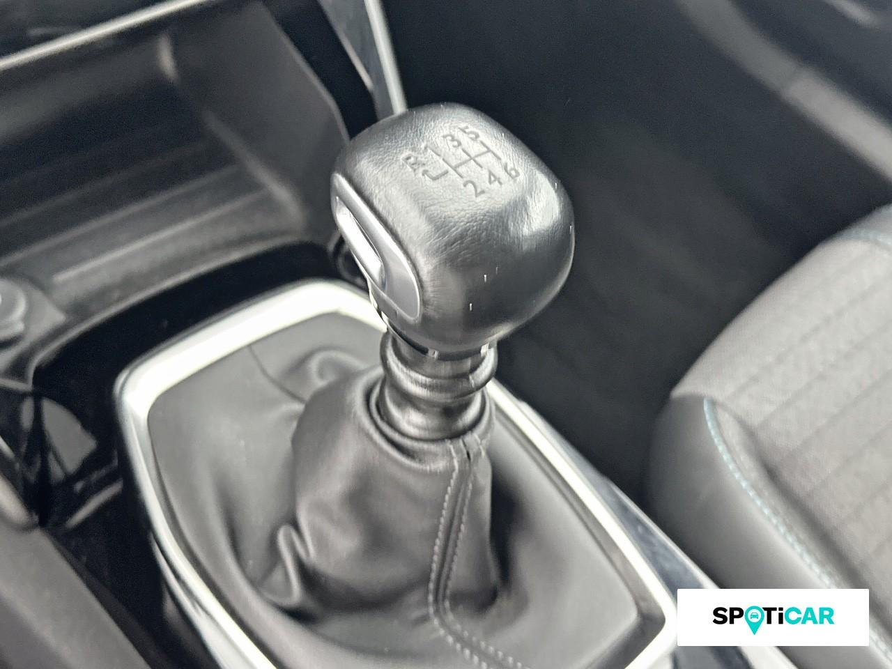 Peugeot 2008 1.2 puretech 100ch s&s allure — photo 14