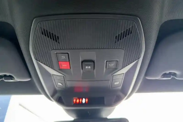 Peugeot 308 hybrid 145 e-dcs6 — photo 96
