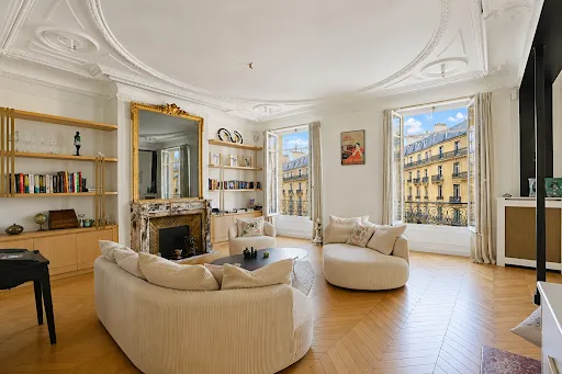 Appartement 8 pièces 224 m²