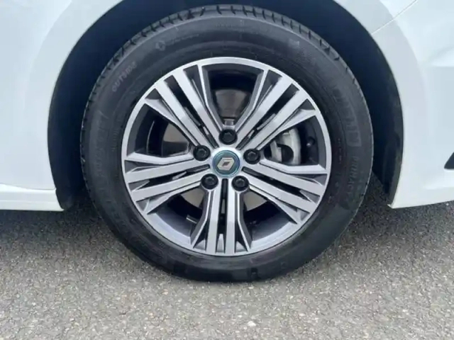 Renault Megane mégane iv estate e-tech plug-in hybride 160 — photo 35