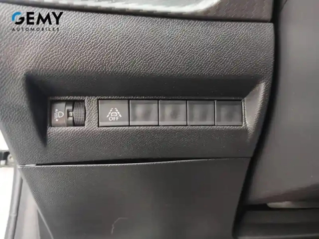 Peugeot 208 puretech 75 s&amp;s bvm5 — photo 21