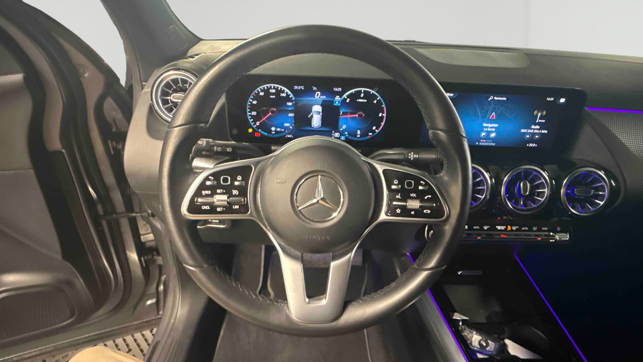 Mercedes GLA 200 d 8G-DCT — photo 10
