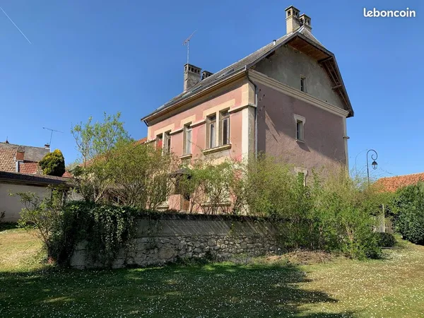 Propriété 11 pièces 200 m²