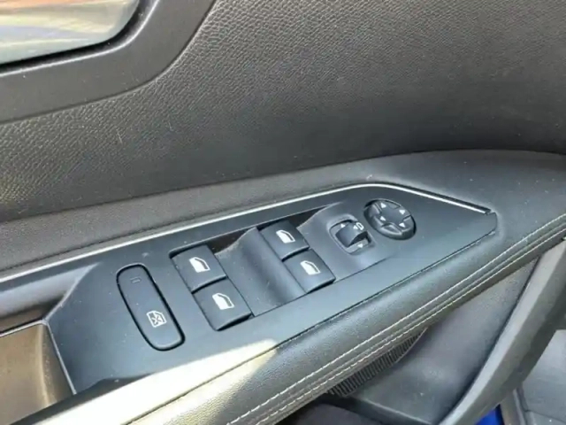 Peugeot 3008 hybrid 225ch allure e-eat8 10cv — photo 10