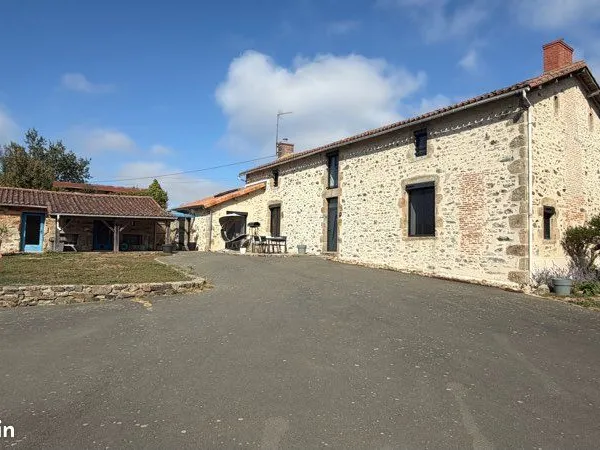 Maison 227m2 avec grange en pierre et terrain clos