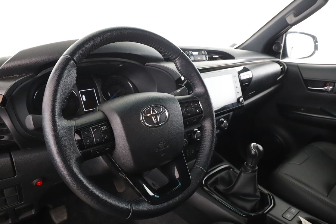 Toyota Hilux 4WD 2.4 D-4D X-Tra Cabine Invincible — photo 10
