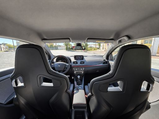 Renault Megane 2.0 275 - RS Trophy – 2015 – 34997 km – Essence – Boîte Manuelle — photo 15