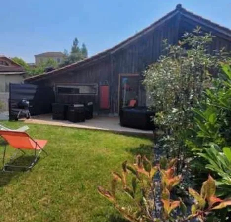 Jolie Appartement climatisé avec jardin