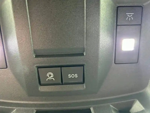 Peugeot 5008 hybrid 136 e-dcs6 — photo 60