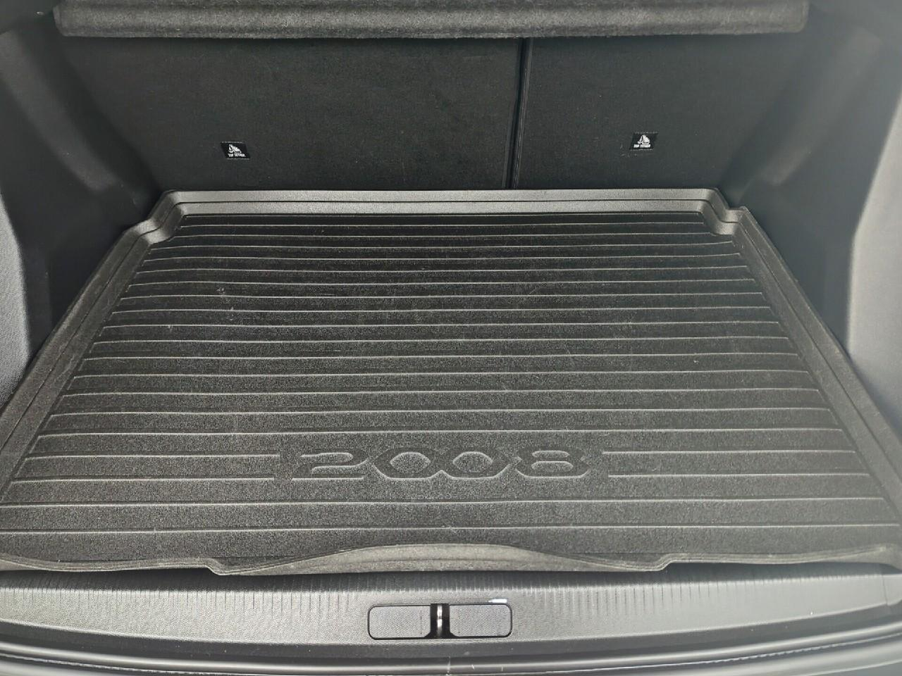 Peugeot 2008 puretech 100 s&s bvm6 allure — photo 6