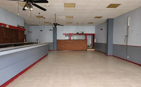 Local commercial à louer - Maraussan centre-ville - Environ 145 m²