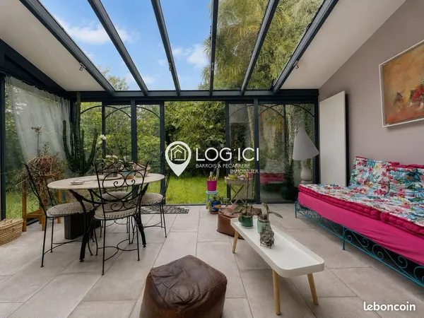 Propriété 9 pièces 241 m²