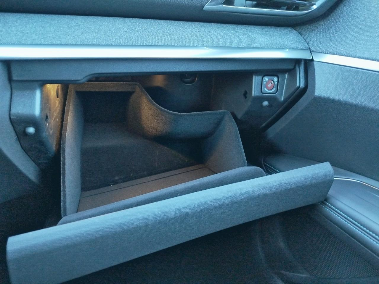 Peugeot 3008 puretech 130ch s&s bvm6 allure pack — photo 15