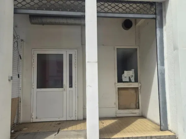 Local d'activité 1 pièce 394 m²