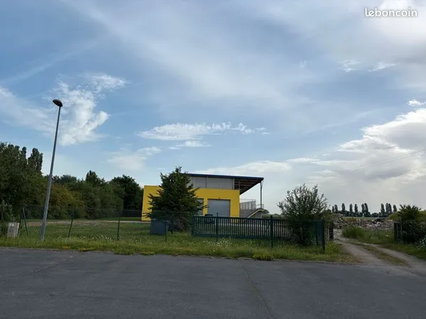 Local d'activité 415 m²